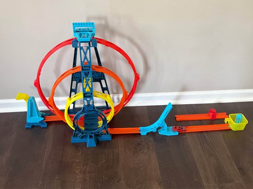 Hot Wheels Track Builder Infinity Loop Playset